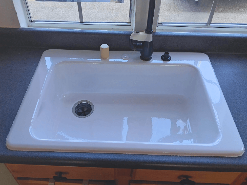 Expert sink refinishing and reglazing service Burbank California